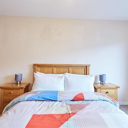 Etive, Beautiful Lochside Apartment With Balcony Форт Уилям Екстериор снимка